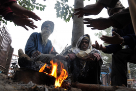 Thủ đô Ấn Độ trải qua mùa Đông lạnh nhất trong hơn 100 năm